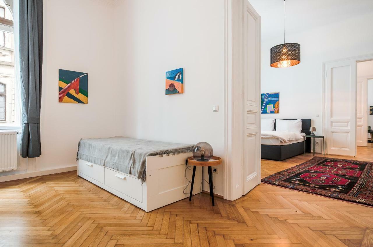 Grand Soho II Apartment Wenen Buitenkant foto