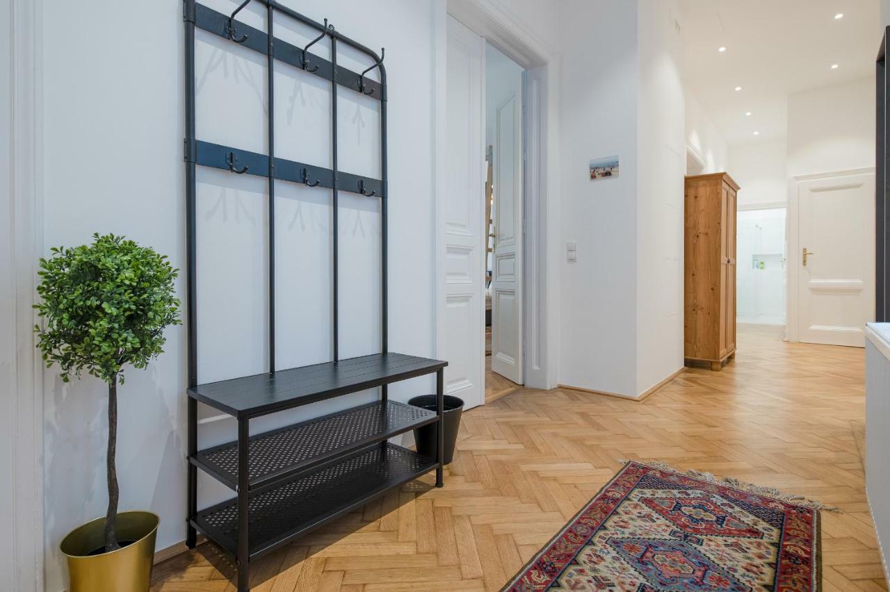 Grand Soho II Apartment Wenen Buitenkant foto