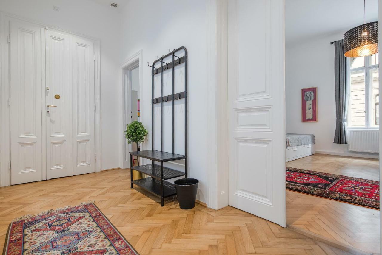 Grand Soho II Apartment Wenen Buitenkant foto